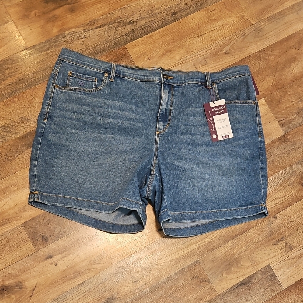 Gloria Vanderbilt Medium Blue Denim Jean Shorts